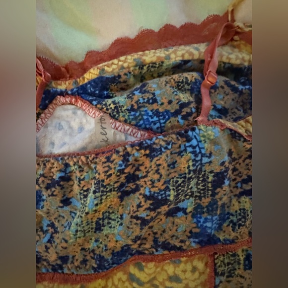 Pinkerton color block Lace Trim Camisole medium - Picture 7 of 8